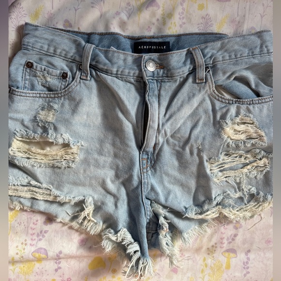 Like new Aeropostale High Rise Shorty Jeans - Light Blue sz 10 - Picture 2 of 4